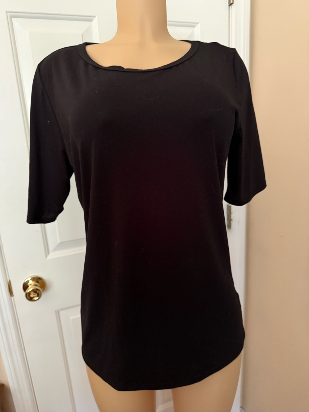 LuLaRoe Black Short Sleeve Scoop Neck Tee